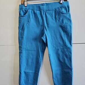 Solid Pocket Capris